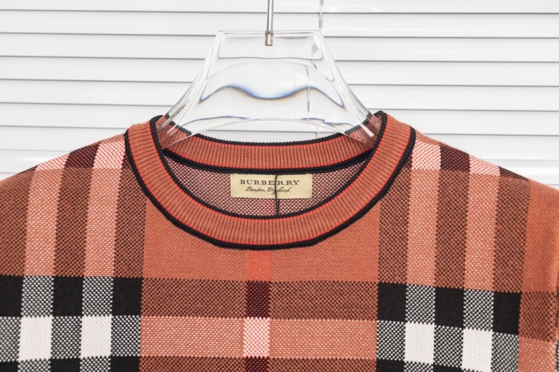 Burberry Sweaters